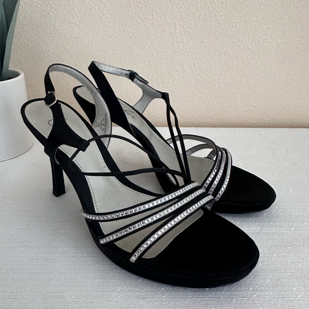 New Metaphor Black Strappy Rhinestone Formal Heeled Sandals Women’s 9M
